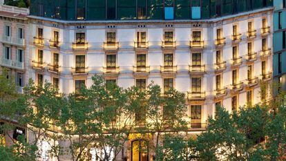 Fachada del hotel Condes en Barcelona