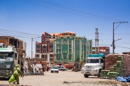 El Cholet del comerciante Calisai, en una calle de El Alto, Bolivia.