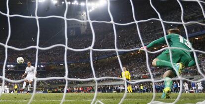 Cristiano lanza el penalti que valió La Undécima