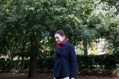 La escritora ucrania Victoria Belim en el parque Cinquantanaire, en Bruselas. 