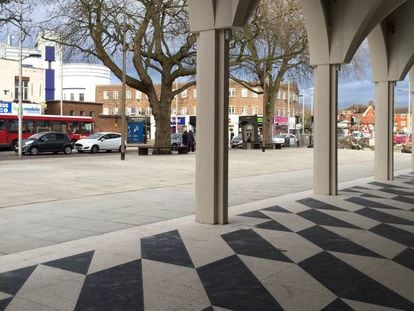 Aspecte de la millora del centre de Barkingside, a Londres. 