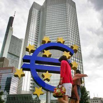 El BCE refuerza la liquidez en dólares para proteger a la banca francesa