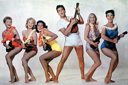 BLUE HAWAII, BLUE HAWAII US 1961 ELVIS PRESLEY Date 1961. Photo by: Mary Evans/Ronald Grant/Everett Collection(10303435)
