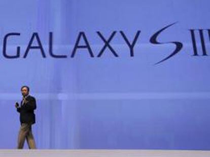 Presentación del Samsung Galaxy S III por parte del director de su división de móviles, J.K. Shin