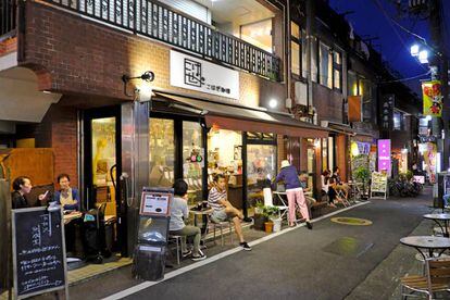 Una de las calles con restaurantes en Shimokitazawa. 