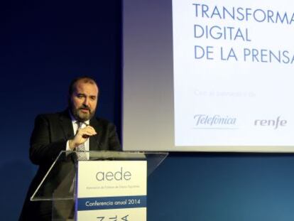 Jos&eacute; Luis Sainz durante el discurso de apertura de la convenci&oacute;n anual de AEDE.