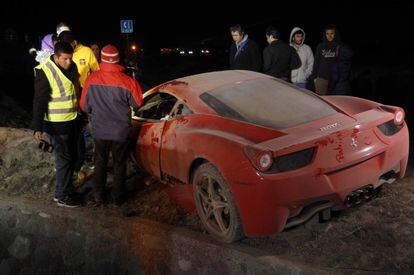 El Ferrari de Arturo Vidal, jugador chileno que se estrelló con su coche este verano durante la Copa América.