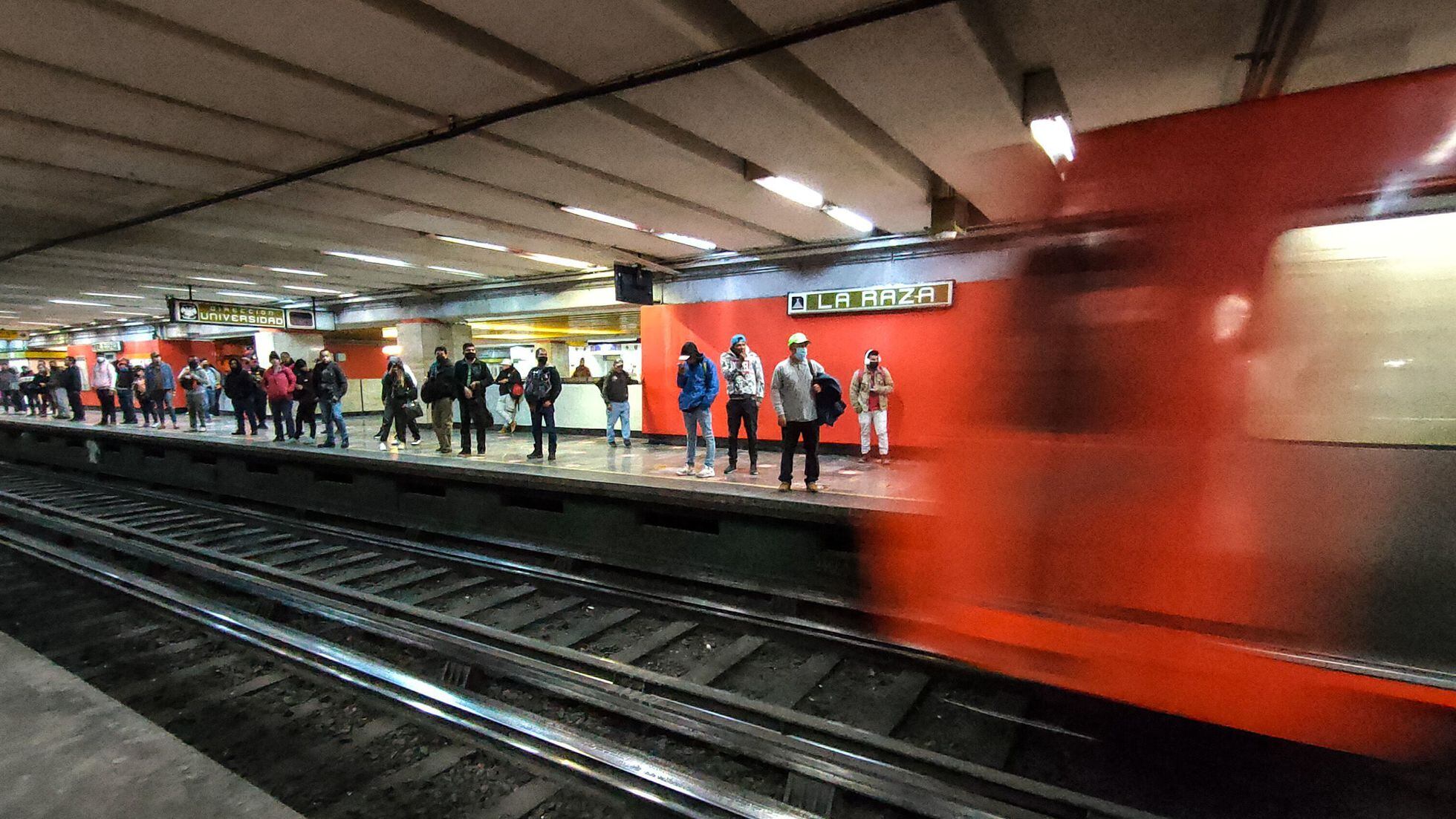 Restablecido el servicio en la Línea 3 de metro tras el choque de trenes  que dejó una persona muerta | EL PAÍS México