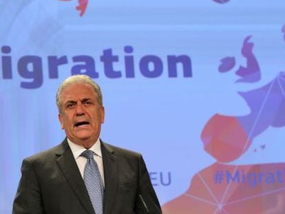El comisario de Inmigraci&oacute;n, Dimitris Avramopoulo, en Bruselas.