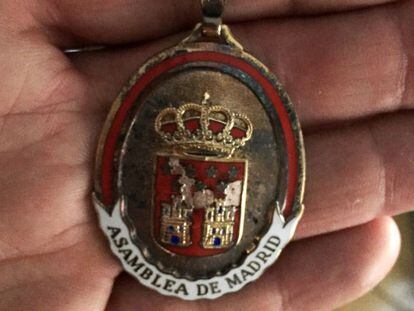 Medalla para diputados de la Asamblea de Madrid.