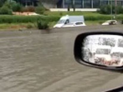 Agua cayendo en cascada, granizo... estos son los vídeos enviados a lectores@elpais.com