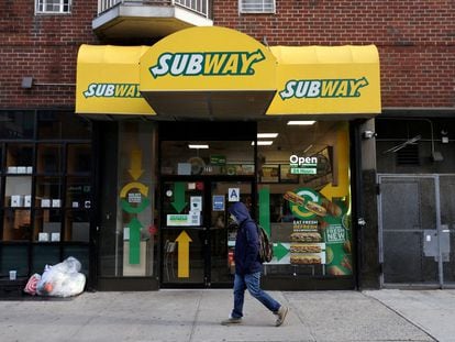 Exterior de un restaurante Subway en Nueva York (EE UU).