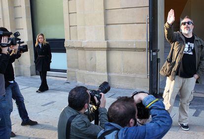 Alex de la Iglesia posa ayer para los fotógrafos en San Sebastián.