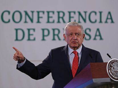 El presidente de México, Andrés Manuel López Obrador, este martes durante su rueda de prensa matutina en Palacio Nacional, de la Ciudad de México (México).