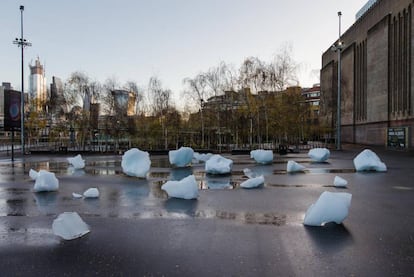 La instalación de Olafur Eliasson 'Ice Watch', en Londres.