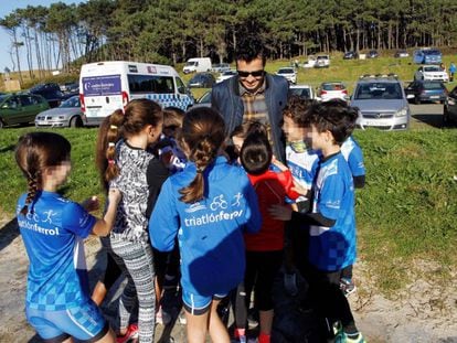 Javier Gómez Noya, en enero, en la escuela del Triatlón Ferrol que lleva su nombre y de la que es padrino. 