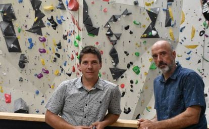 Fernando Hernández, CEO de Sputnik Climbing, y Daniel Castillo, director general, en su centro de Las Rozas.