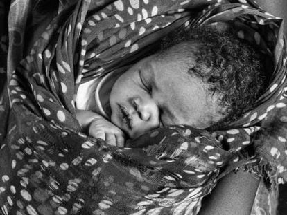 Un recién nacido en el hospital Rey Balduino de Dakar, capital de Senegal.