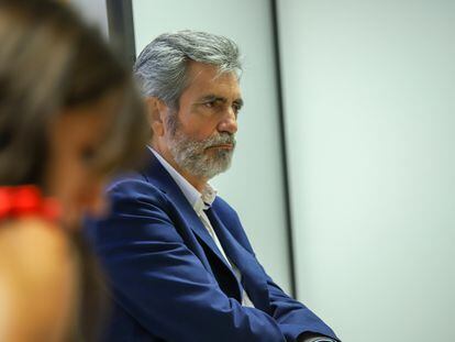 El presidente del Tribunal Supremo y del Consejo General del Poder Judicial, Carlos Lesmes, este jueves durante una reunión con los titulares de los órganos judiciales y operadores jurídicos de La Palma.