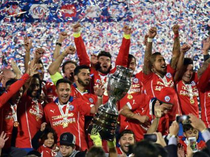 Chile celebra su primera Copa América en 2015.