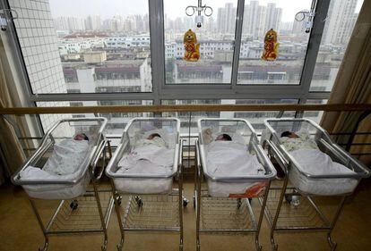 Bebés recién nacidos en un hospital de Shangai