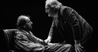 José María Pou (izquierda) y Lluís Homar (derecha), en 'Tierra de nadie'.
