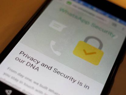 Mensaje de Whatsapp sobre su compromiso con la seguridad y la privacidad.