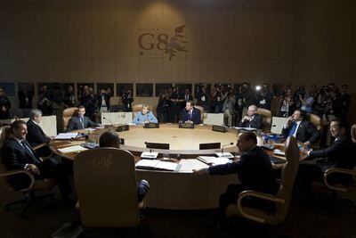 Los líderes del G-8, durante una reunión de trabajo celebrada ayer en Huntsville (Ontario, Canadá). La foto fue proporcionada por el Gobierno alemán.