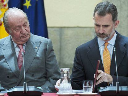 Juan Carlos I y Felipe VI en el Palacio de El Pardo en la reuni&oacute;n de COTEC.
