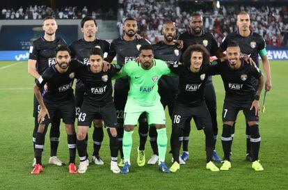 Foto oficial de los jugadores del Al Ain minutos antes de la final.