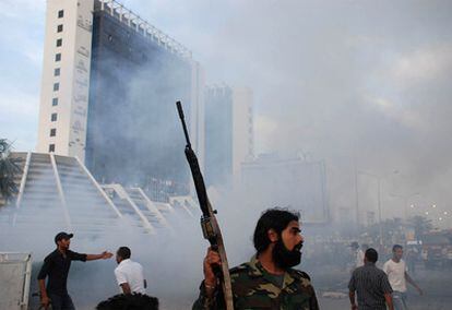 Explosión en el hotel Tibesti de Bengasi.