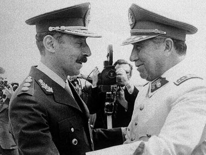 Encuentro entre los presidentes Jorge Videla, de Argentina, y Augusto Pinochet, de Chile, en 1978.