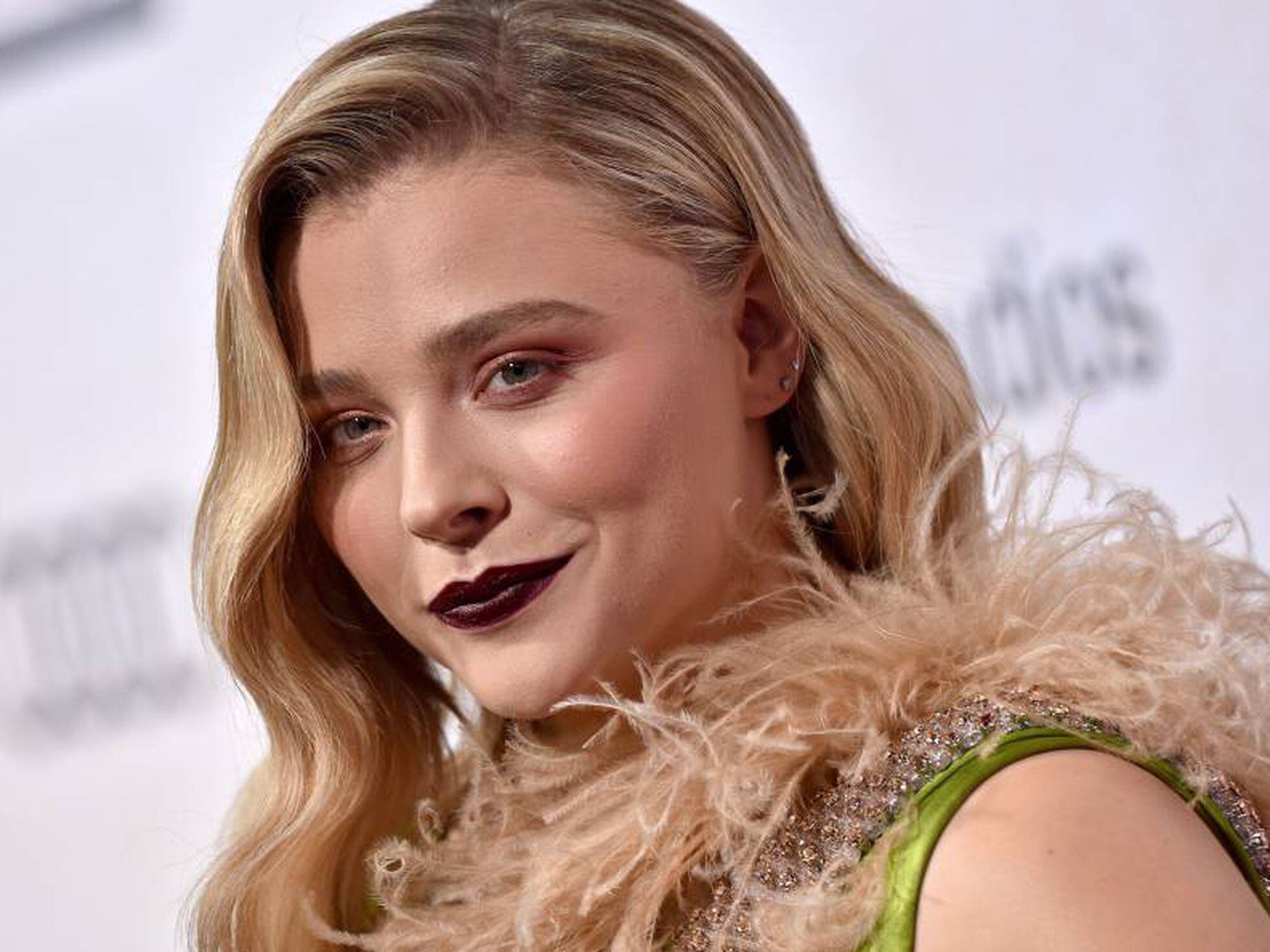 BROOKLYN BECKHAM, NAMORADO DE CHLOE MORETZ É VISTO BEIJANDO A