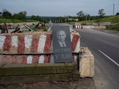 Una imagen de Putin en un centro de control de Donetsk (Ucrania)