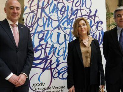 De izquierda a derecha, I&ntilde;aki Goirizelaia, Vicente Guti&eacute;rrez y Carmen Agou&eacute;s este viernes en Bilbao.