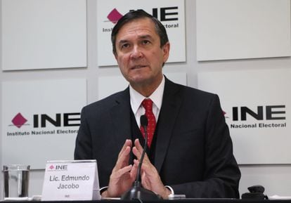 Edmundo Jacobo, Secretario Ejecutivo del INE, durante una conferencia de prensa en 2019.