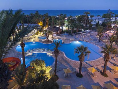 Piscina del hotel Sousse Marhabad de Barceló en Túnez
