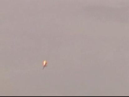 Un avión de los rebeldes, derribado en Bengasi