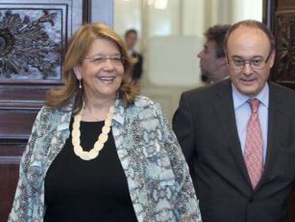 Elvira Rodr&iacute;guez (CNMV) y Luis Mar&iacute;a Linde (Banco de Espa&ntilde;a). 