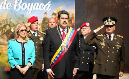 Nicolás Maduro, este miércoles en Caracas, con su esposa Cilia Flores.