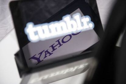 Los dos logos de Yahoo y Tumblr.