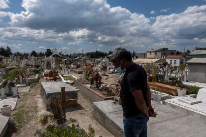 Cementerio del pueblo La concepción de los baños, en el Estado de México, rebasado por la pandemia, este julio.