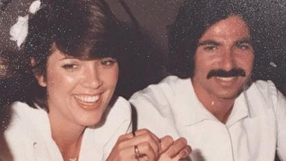 Kris Jenner and Robert Kardashian, in an undated image shared on social networks.