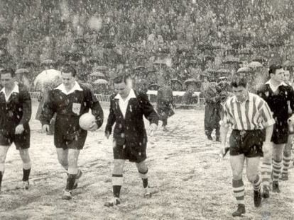 Athletic-Manchester bajo la nieve en 1957