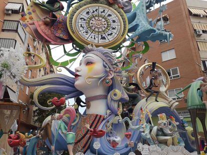 'Efímera', título de la foguera de La Ceràmica de Alicante, ganadora de la fiesta en 2019.