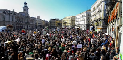 Imagen de la Puerta del Sol durante la protesta contra la reforma electoral.