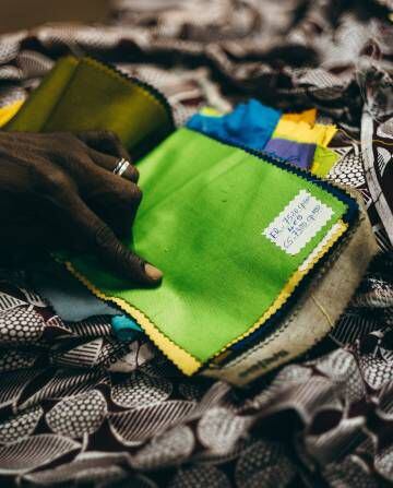 Chiuri ha diseñado sus propios motivos para los tejidos africanos utilizados en la colección.