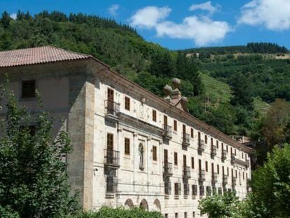 Exterior del Monasterio de Corias, en Cangas del Narcea, que actualmente es un Parador Nacional.