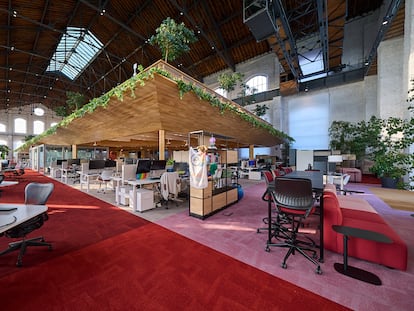 Sede madrileña de EA, en la antigua fábrica madrileña de gas de la Sociedad Gasificadora Industrial.