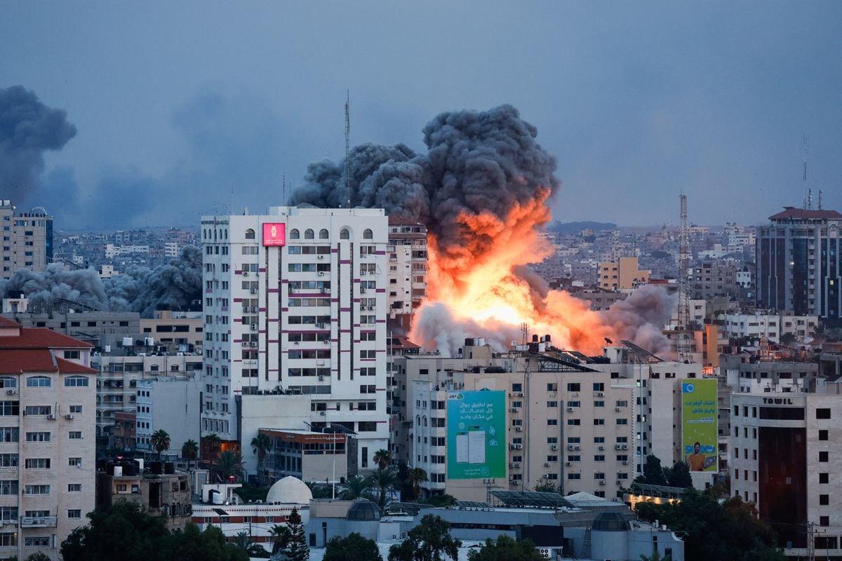 Guerra de Israel en Gaza, en directo | Los bombardeos israelíes en Gaza causan más de 300 muertos, según la Autoridad Palestina | Internacional